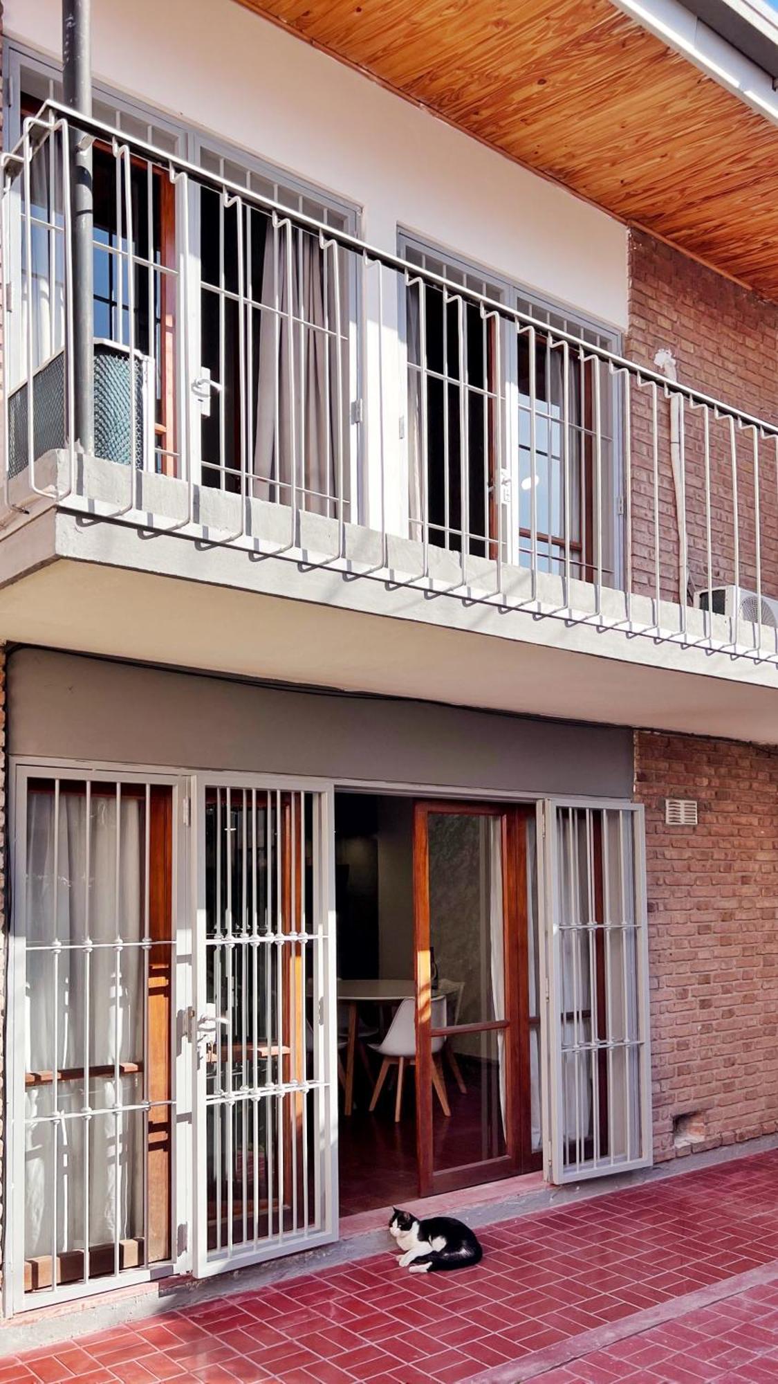 Duplex Mendoza Con Chochera Techada Eksteriør bilde