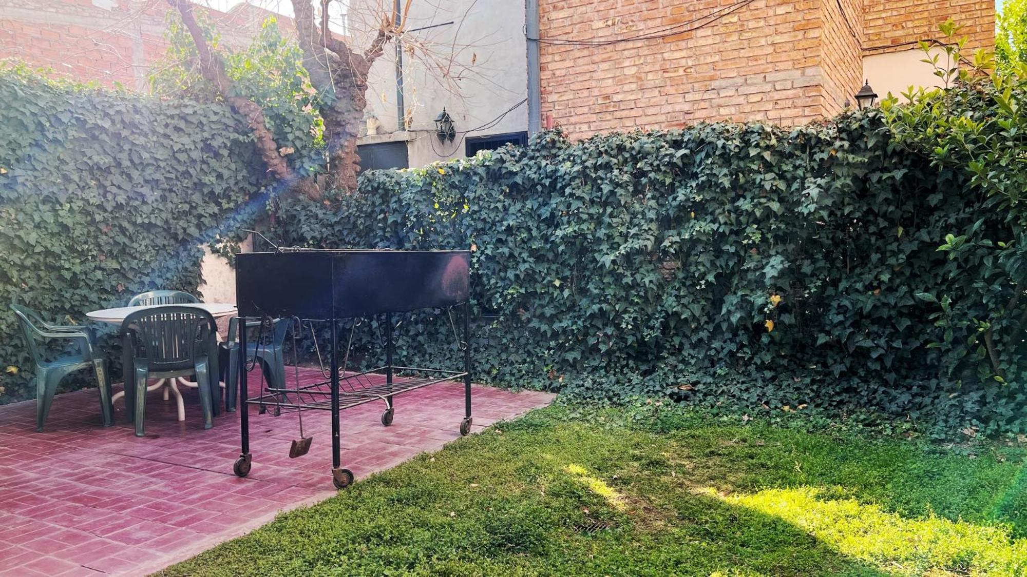 Duplex Mendoza Con Chochera Techada Eksteriør bilde